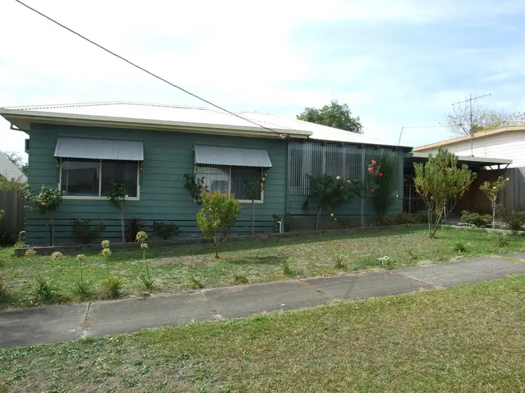 10 William Street, Newborough VIC 3825