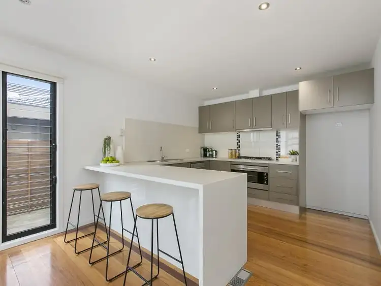 Second view of Homely house listing, 2/5 Beach Grove, Mornington VIC 3931