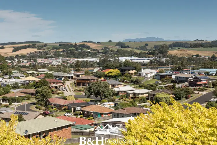 Fifth view of Homely house listing, 2 Cheryl Court, West Ulverstone TAS 7315