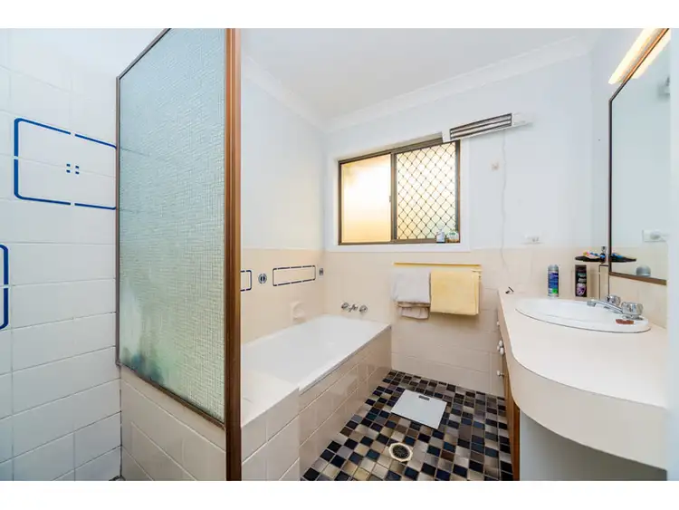 Fifth view of Homely semi-detached listing, 2/10 Warrie Close, Paradise Point QLD 4216