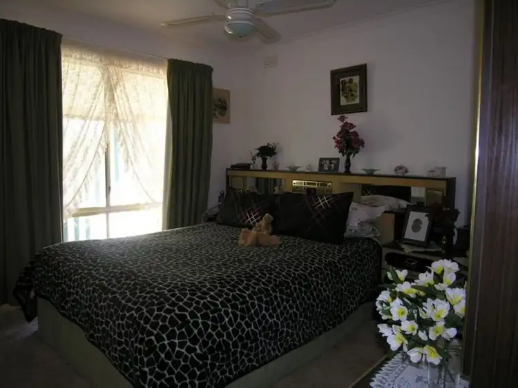 Seventh view of Homely house listing, 8 Chanro Court, Bonnie Doon VIC 3720
