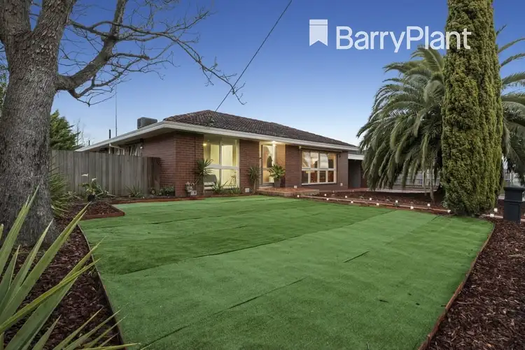 2 Atkins Road, Pakenham VIC 3810