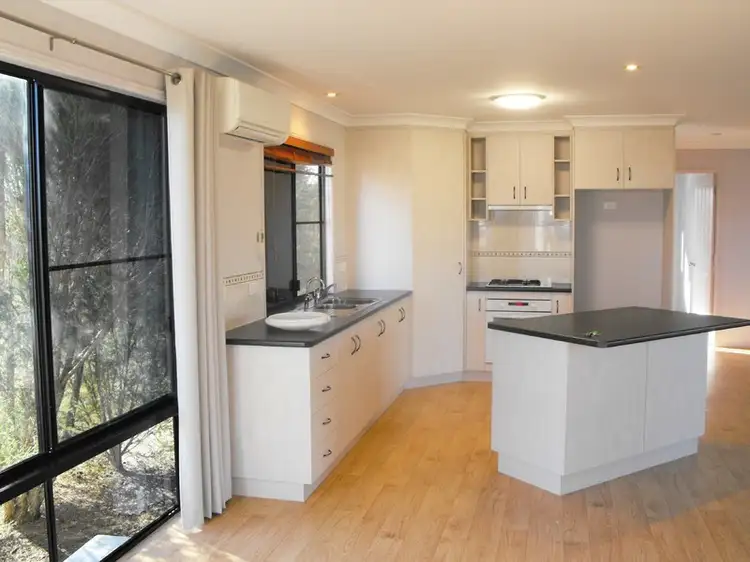 20 Free Street, Nobby QLD 4360