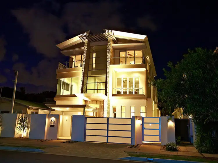 59 WOODROFFE Avenue, Main Beach QLD 4217