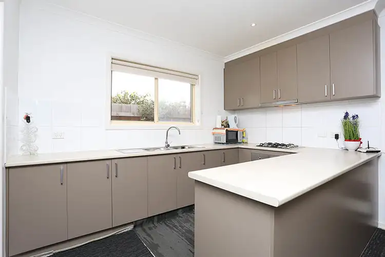 Fourth view of Homely unit listing, 2/30 Couper Angus Grove, Sunshine VIC 3020