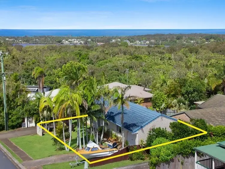 40 Martinelli Avenue, Banora Point NSW 2486