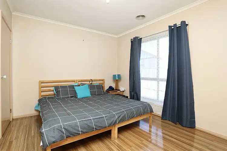 Fifth view of Homely unit listing, 2/17 DOROTHY Avenue, Sunshine VIC 3020
