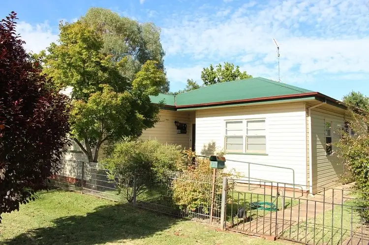 70 Farnell Street, Forbes NSW 2871
