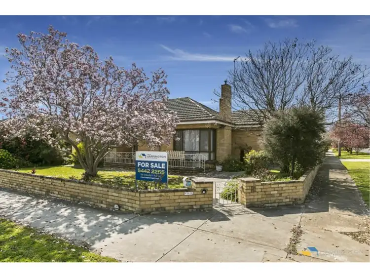 6 Houston Street, Flora Hill VIC 3550