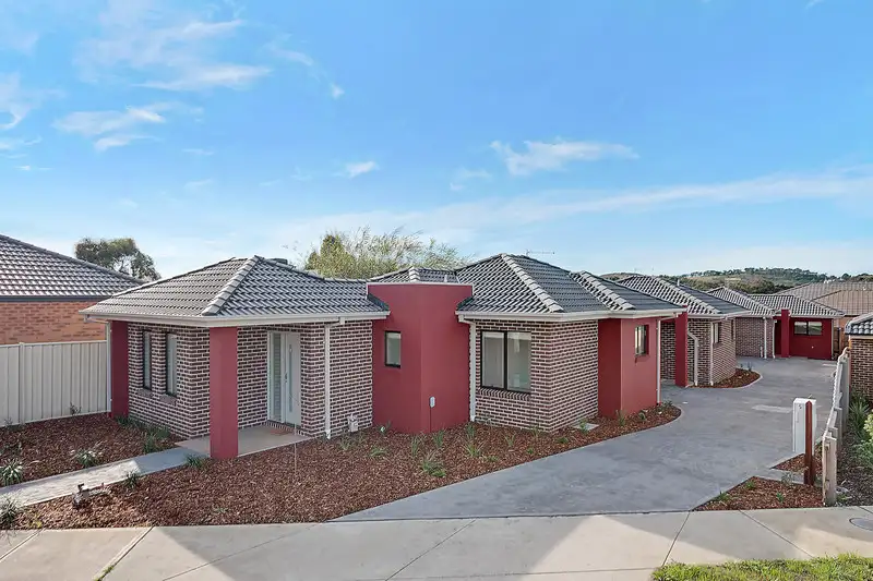 Main view of Homely unit listing, 2/5 Edith Street, Epping VIC 3076