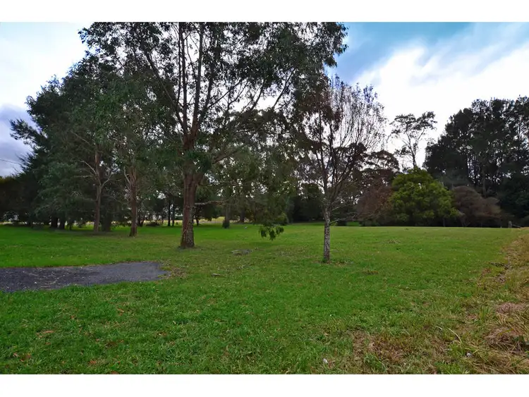 42 Burrawang Street, Robertson NSW 2577