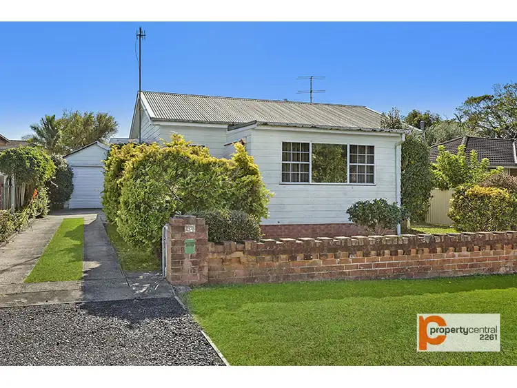 54 Thompson Street, Long Jetty NSW 2261