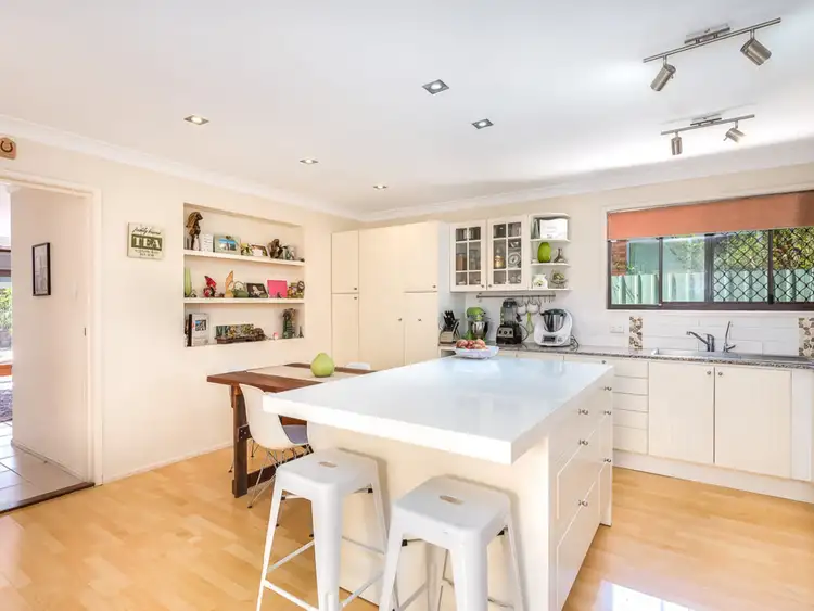 8 Warratina Street, Labrador QLD 4215