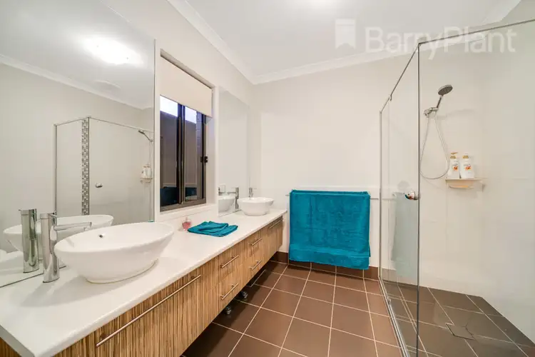 Third view of Homely house listing, 5 Olivia Court, Pakenham VIC 3810