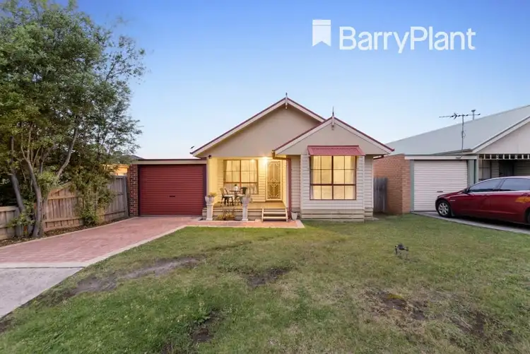 7 Meaby Drive, Pakenham VIC 3810