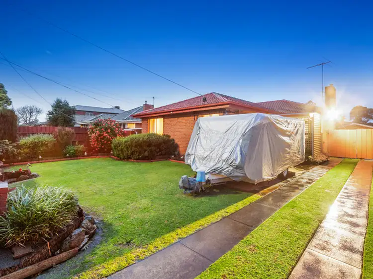 25 Moomba Avenue, Seaford VIC 3198