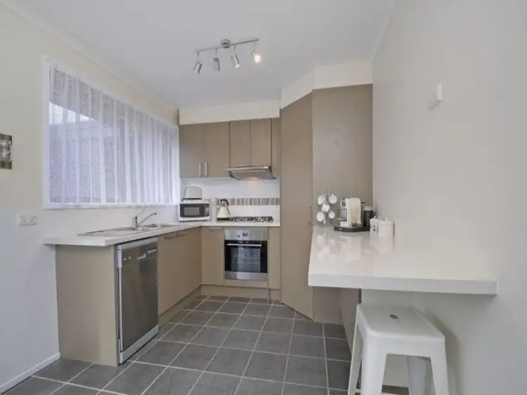 Fifth view of Homely unit listing, 2/3 Parslow Court, Traralgon VIC 3844
