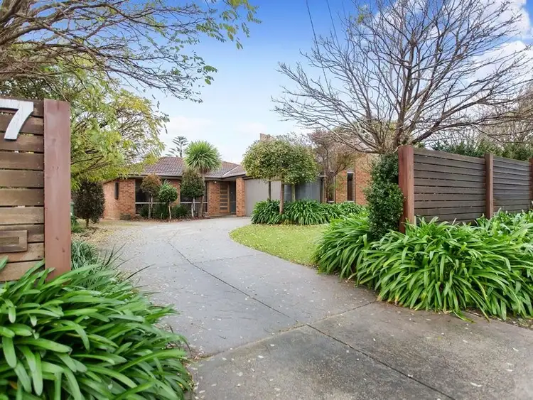 7 Stewart Street, Mount Eliza VIC 3930