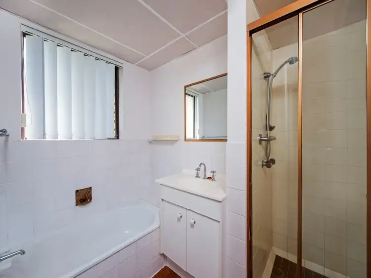 Fourth view of Homely unit listing, 1/8 Aquila Court, Mermaid Waters QLD 4218