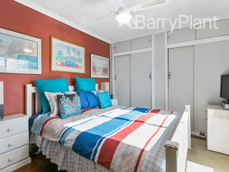 86 Fifth Avenue, Rosebud VIC 3939