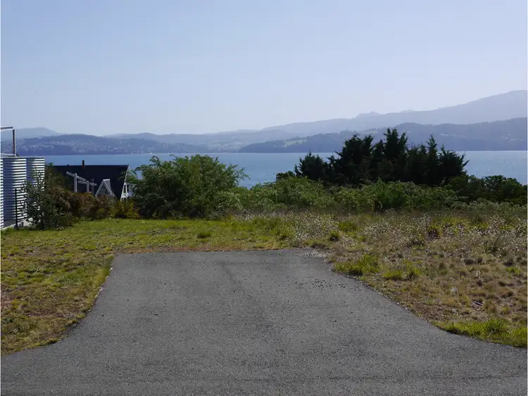 122 Spitfarm Road, Opossum Bay TAS 7023