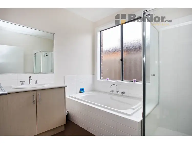Fifth view of Homely house listing, 2/5 Horseshoe Circuit, Truganina VIC 3029
