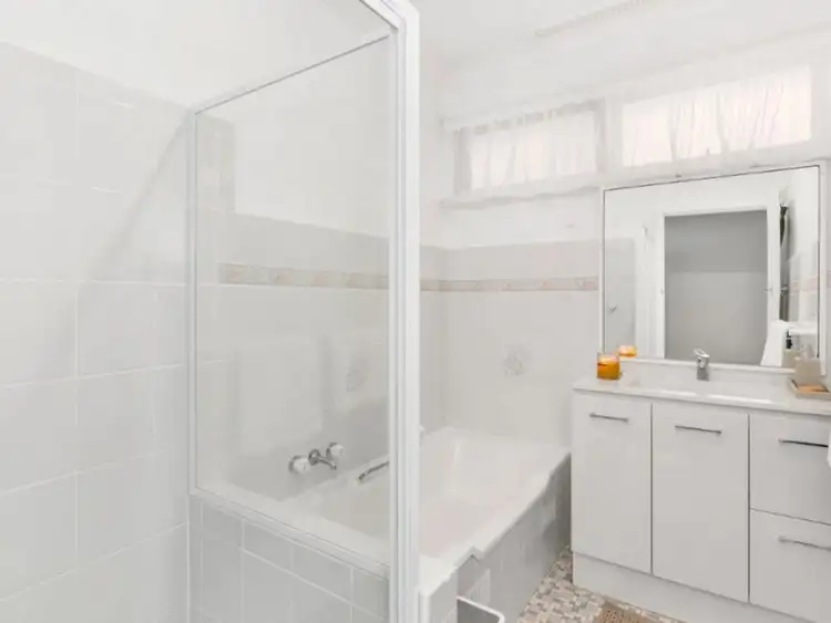 Sixth view of Homely house listing, 19 Illawarra Avenue, Cardiff NSW 2285
