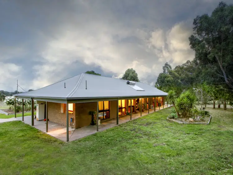 28 Dermody Road, Stratford VIC 3862