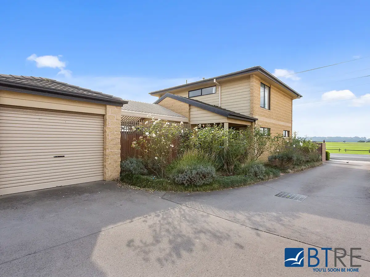 Main view of Homely townhouse listing, 1/89 Marine Parade, Hastings VIC 3915