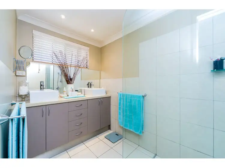 Sixth view of Homely unit listing, 5/4 Milton Avenue, Paradise Point QLD 4216