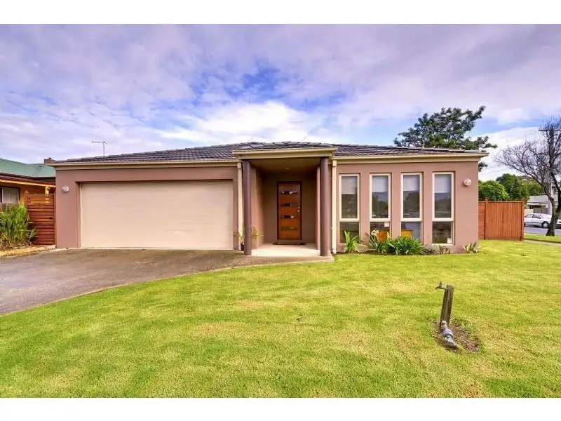 Main view of Homely townhouse listing, 1/45 Lafayette Street, Traralgon VIC 3844