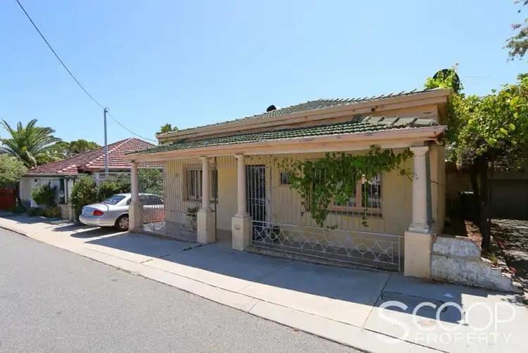 8 Wesley Street, South Fremantle WA 6162