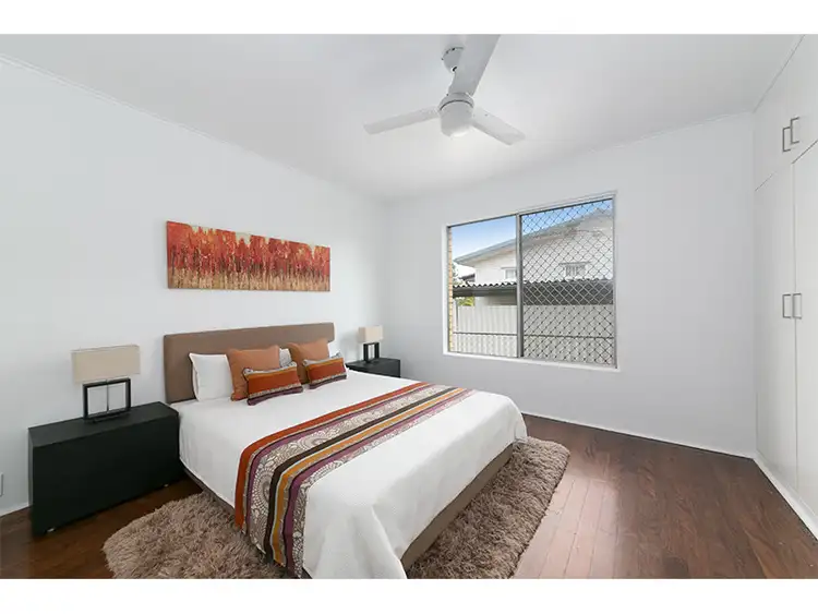 Third view of Homely semi-detached listing, 1/15 Short Street, Rocklea QLD 4106
