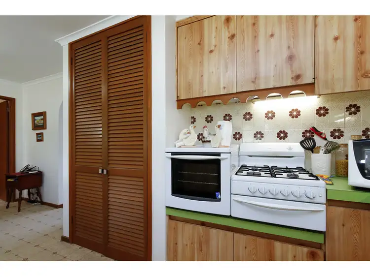Fifth view of Homely house listing, 6 Birch Place, Sale VIC 3850