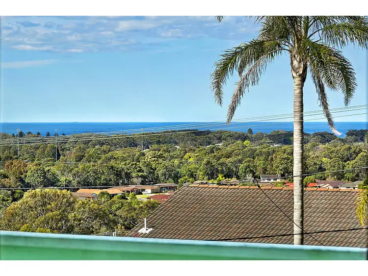 1 Promenade Avenue, Bateau Bay NSW 2261