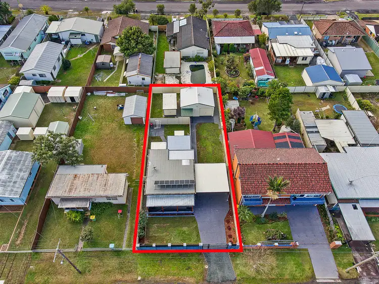 15 Clucas Avenue, Gorokan NSW 2263
