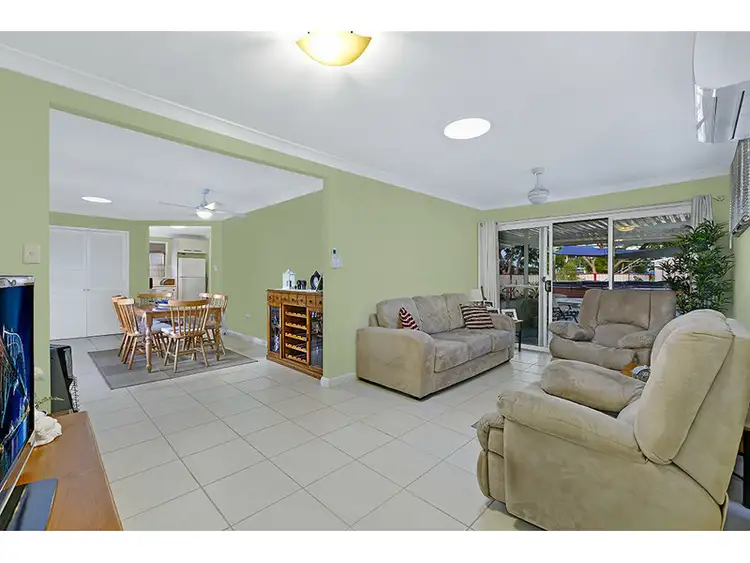 Fourth view of Homely house listing, 10 St James Avenue, Berkeley Vale NSW 2261