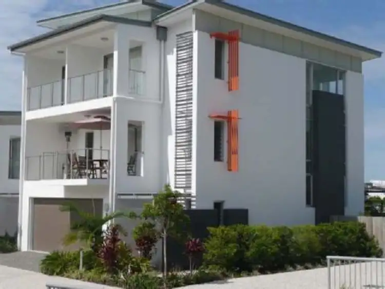 3/10 Grand Parade, Parrearra QLD 4575