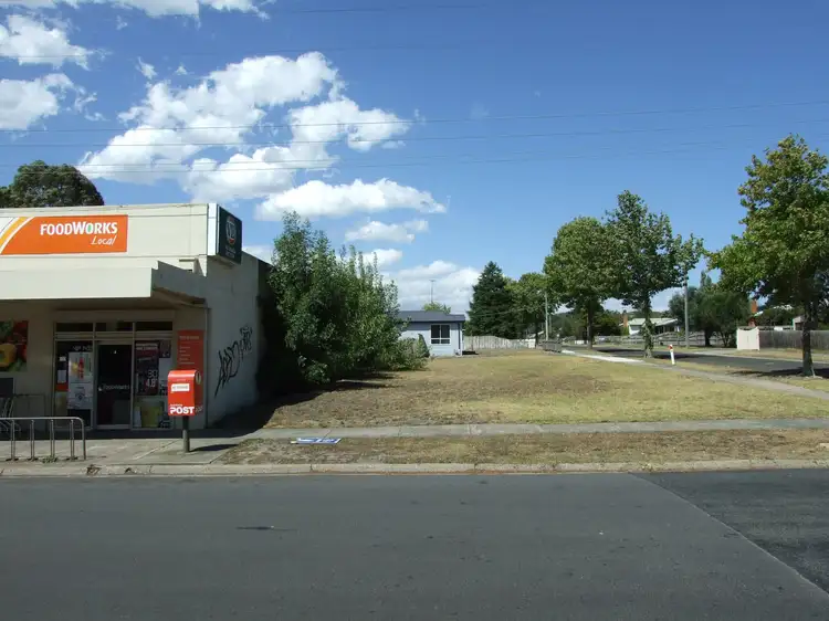 23, 25A & 25B Boolarra Avenue, Newborough VIC 3825