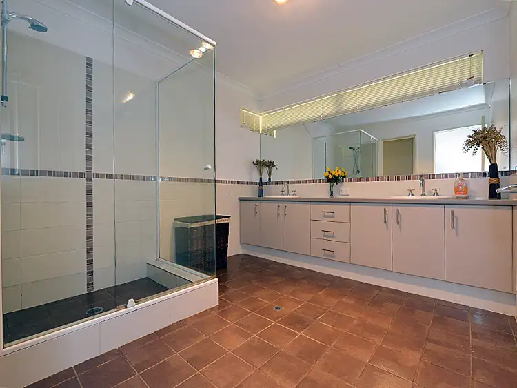 Sixth view of Homely house listing, 8 Havana Vista, Hocking WA 6065