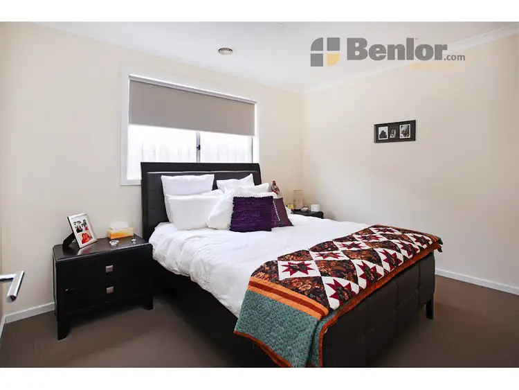 Third view of Homely house listing, 2/5 Horseshoe Circuit, Truganina VIC 3029