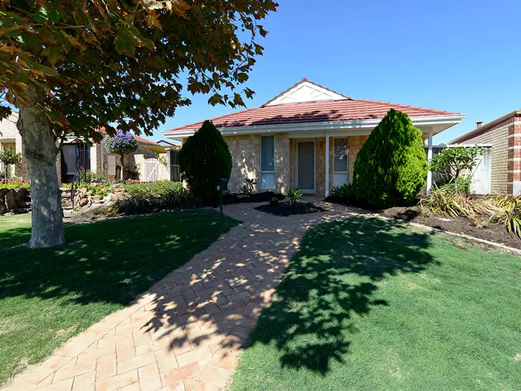 Second view of Homely house listing, 5 Sunray Circle, Ellenbrook WA 6069