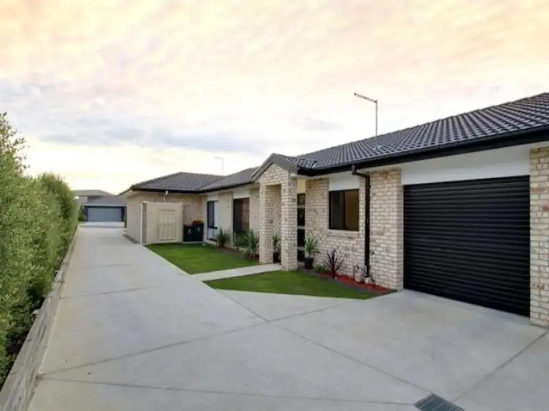 Main view of Homely townhouse listing, 2/92 St Georges Road, Traralgon VIC 3844