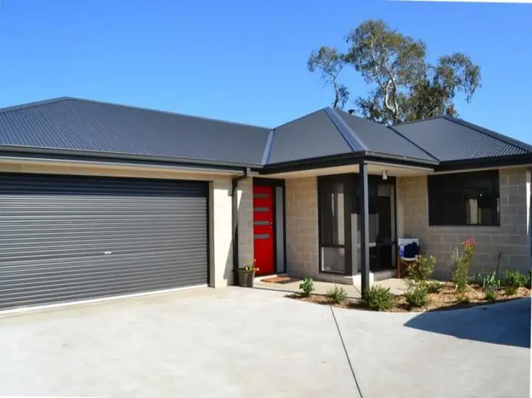2/72 Cambridge Drive, Mansfield VIC 3722