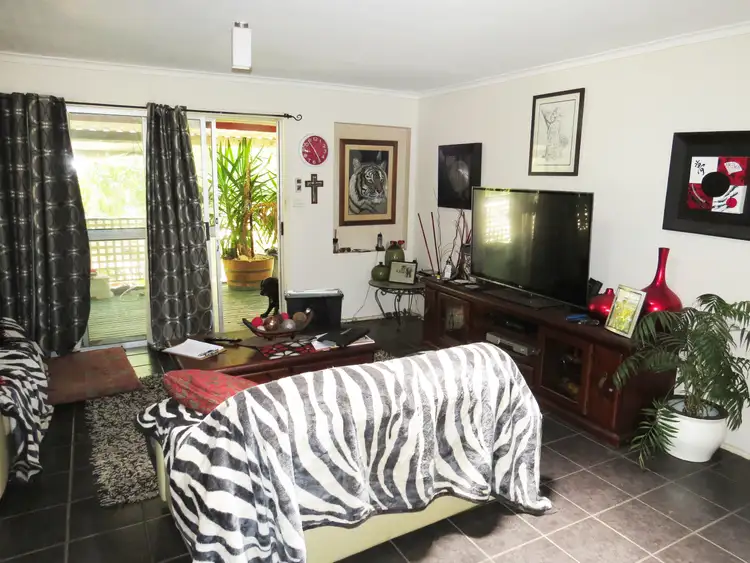 Sixth view of Homely house listing, 9 Redleaf Close, Heathcote VIC 3523