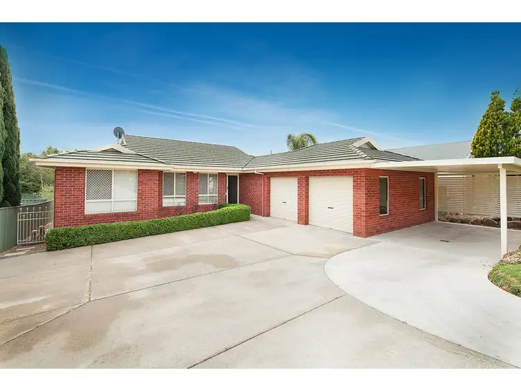 18 Orchard Way, Lavington NSW 2641