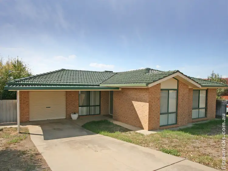 6 Kimba Drive, Glenfield Park NSW 2650