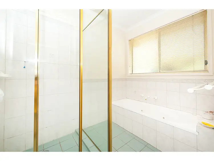 Seventh view of Homely unit listing, 2/104 Rosedale Drive, West Albury NSW 2640