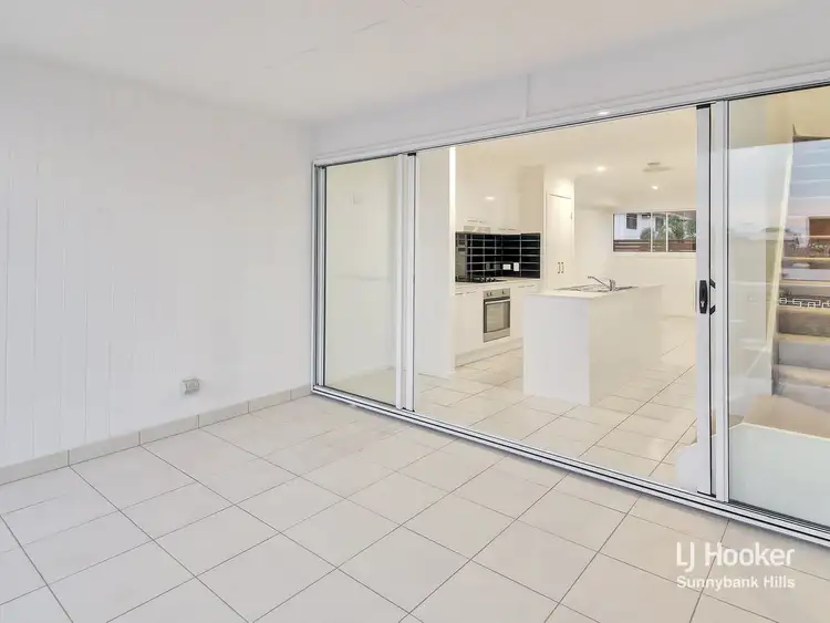 Main view of Homely townhouse listing, 4/31 Howsan Street, Mount Gravatt East QLD 4122
