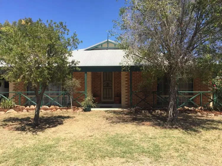 2 Beenan Elbow, South Guildford WA 6055
